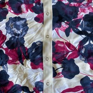 Lululemon customizable snap scarf in magenta + indigo floral print